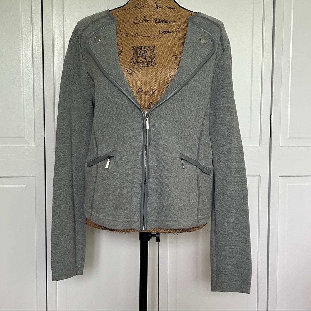 White House Black Market Heather Gray Knit moto blazer